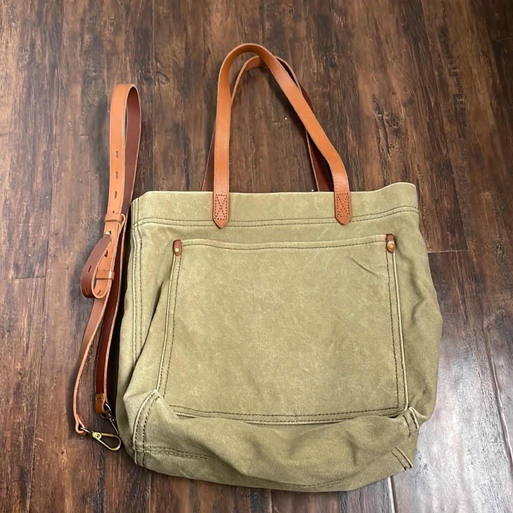 Madewell The Canvas Medium Transport Color: British Surplus